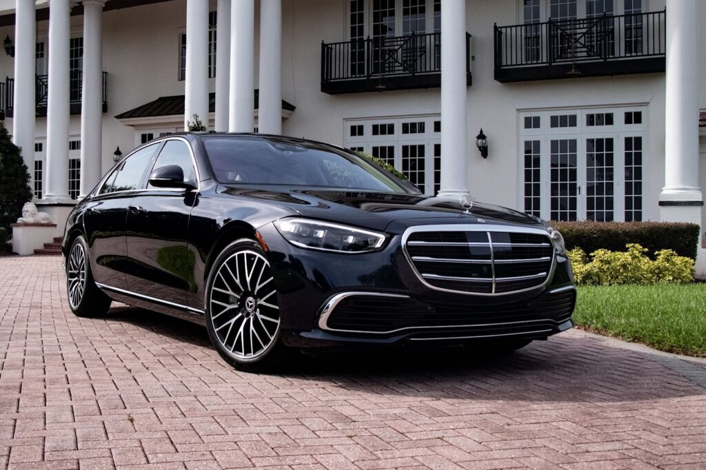 Best Corporate & Private Chauffeur in Great Neck Gardens,NY 2023